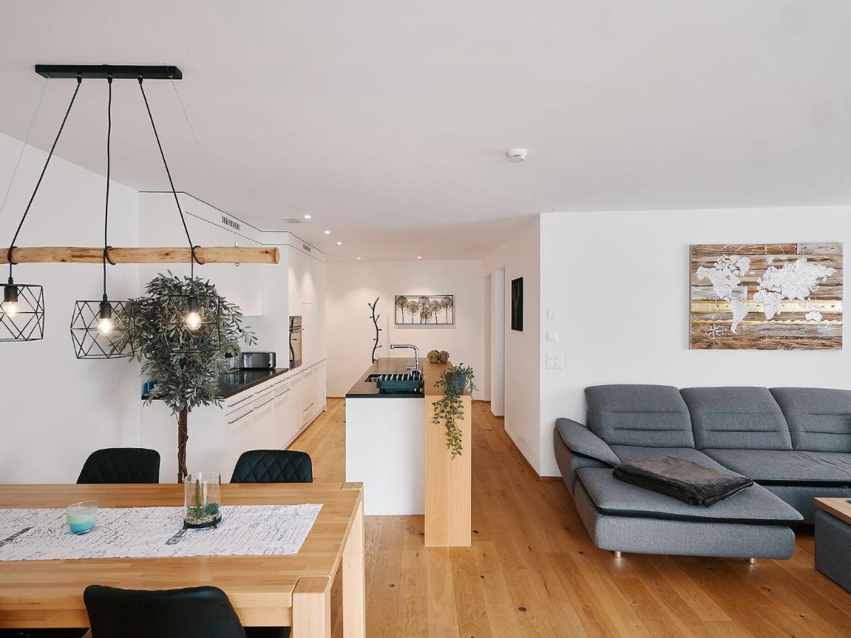 Montanas - Luxuswohnung Mit Kamin - Nahe Caumasee & Talstation Flims Exterior photo