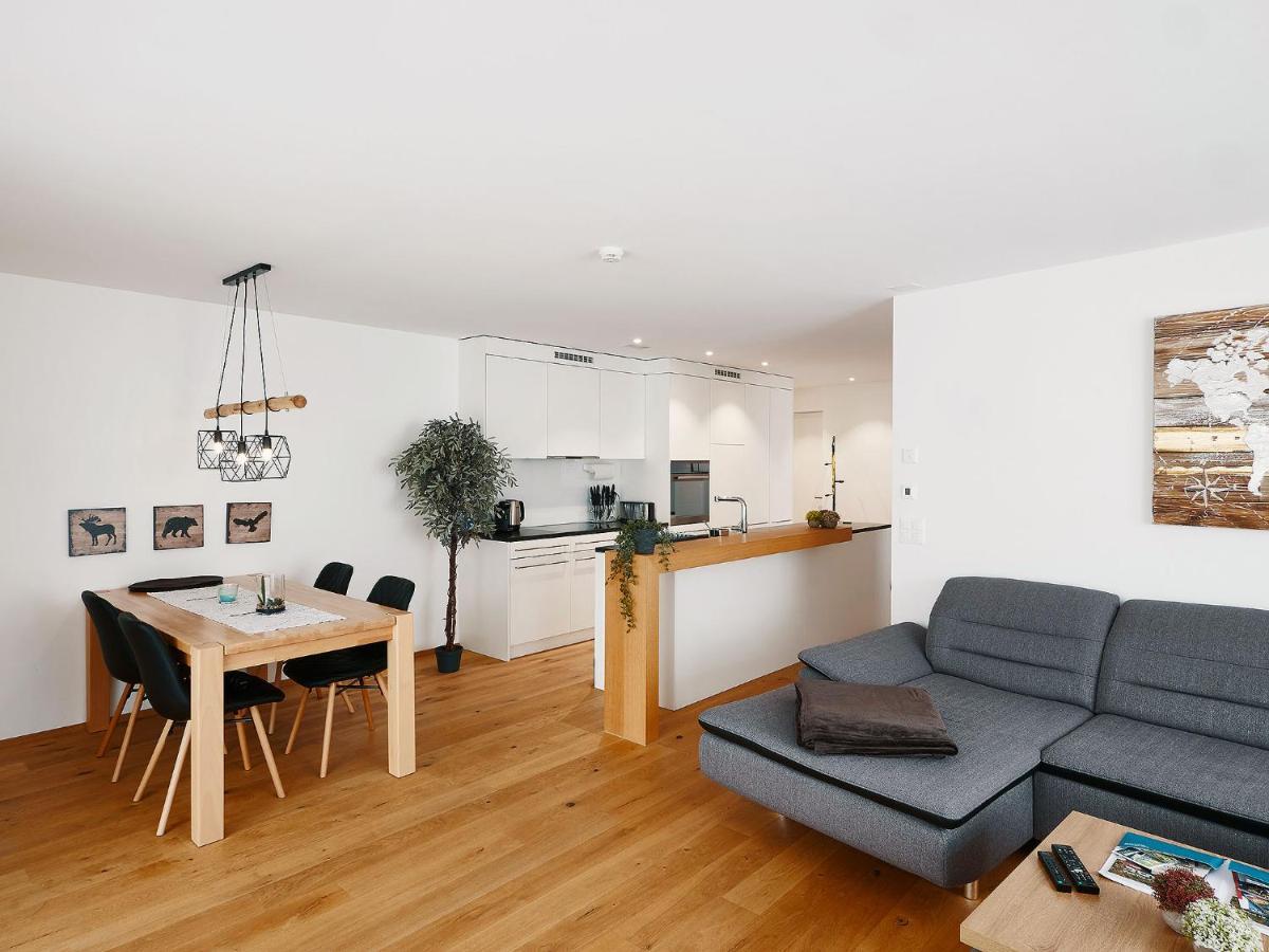 Montanas - Luxuswohnung Mit Kamin - Nahe Caumasee & Talstation Flims Exterior photo